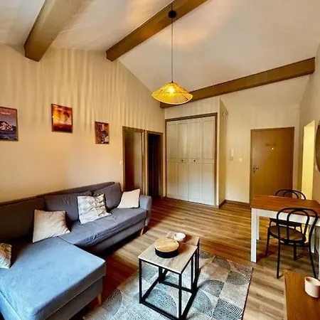 Apartamento A *